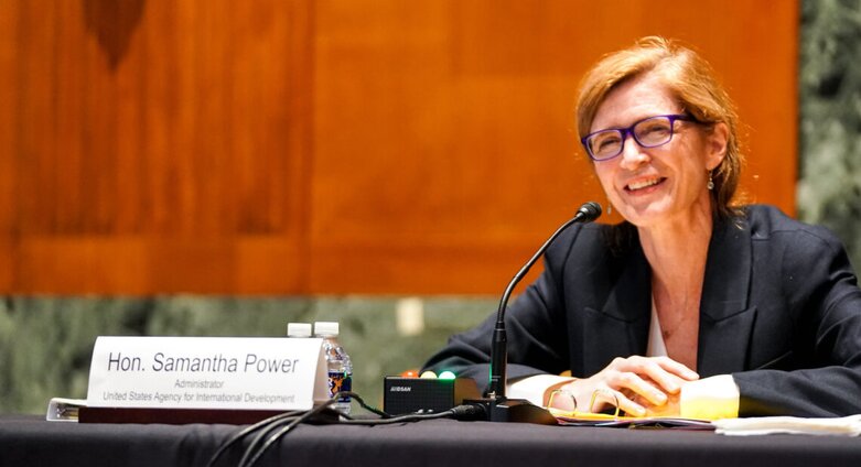 L'administratrice de l'USAID, Samantha Power, rencontre le directeur général d'Africa50, Alain Ebobissé